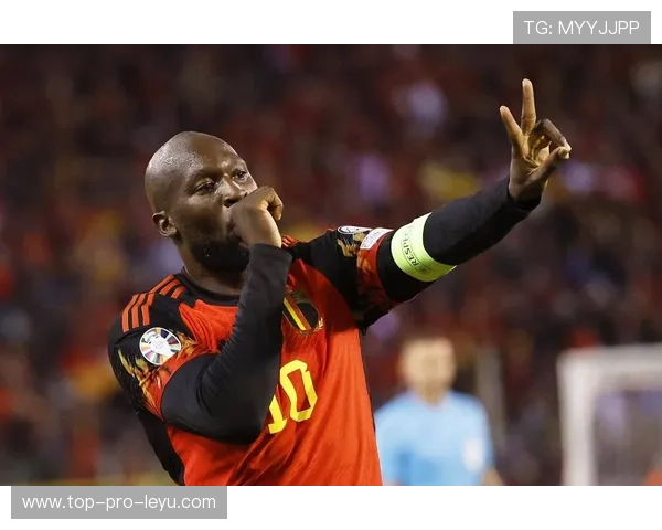 卢卡库与莱万终结模式分化：单点爆破更集中 vs 体系渗透更分散