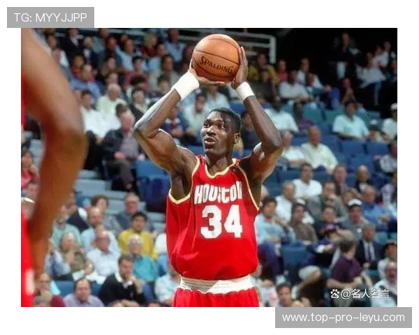 哈基姆·奥拉朱旺突破篮下效率远超同位置内线竞争者