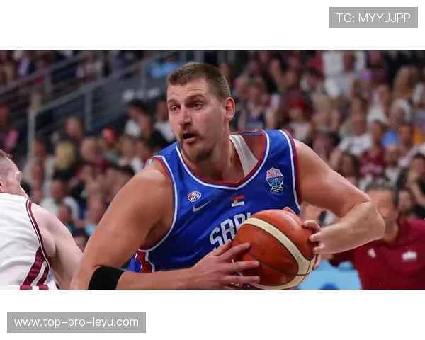 奥拉朱旺低位单打更具终结力胜过约基奇