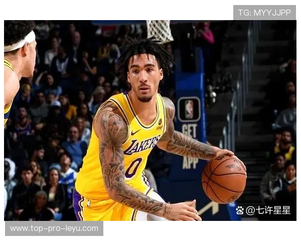 巴克利无球冲击改变防守阵型，内线高效输出主导快攻节奏