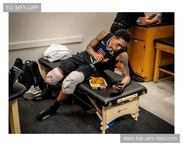 斯蒂芬·卡斯尔突破效率提升明显，助快船核心攻防转换加速